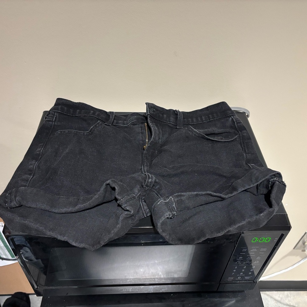 Black high mid rise shorts